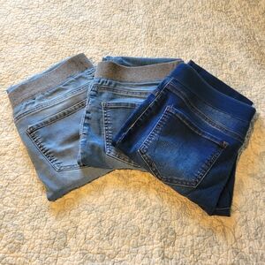 Bundle of 3 pairs of jeggings.  All size Medium.  3 different denim colors.